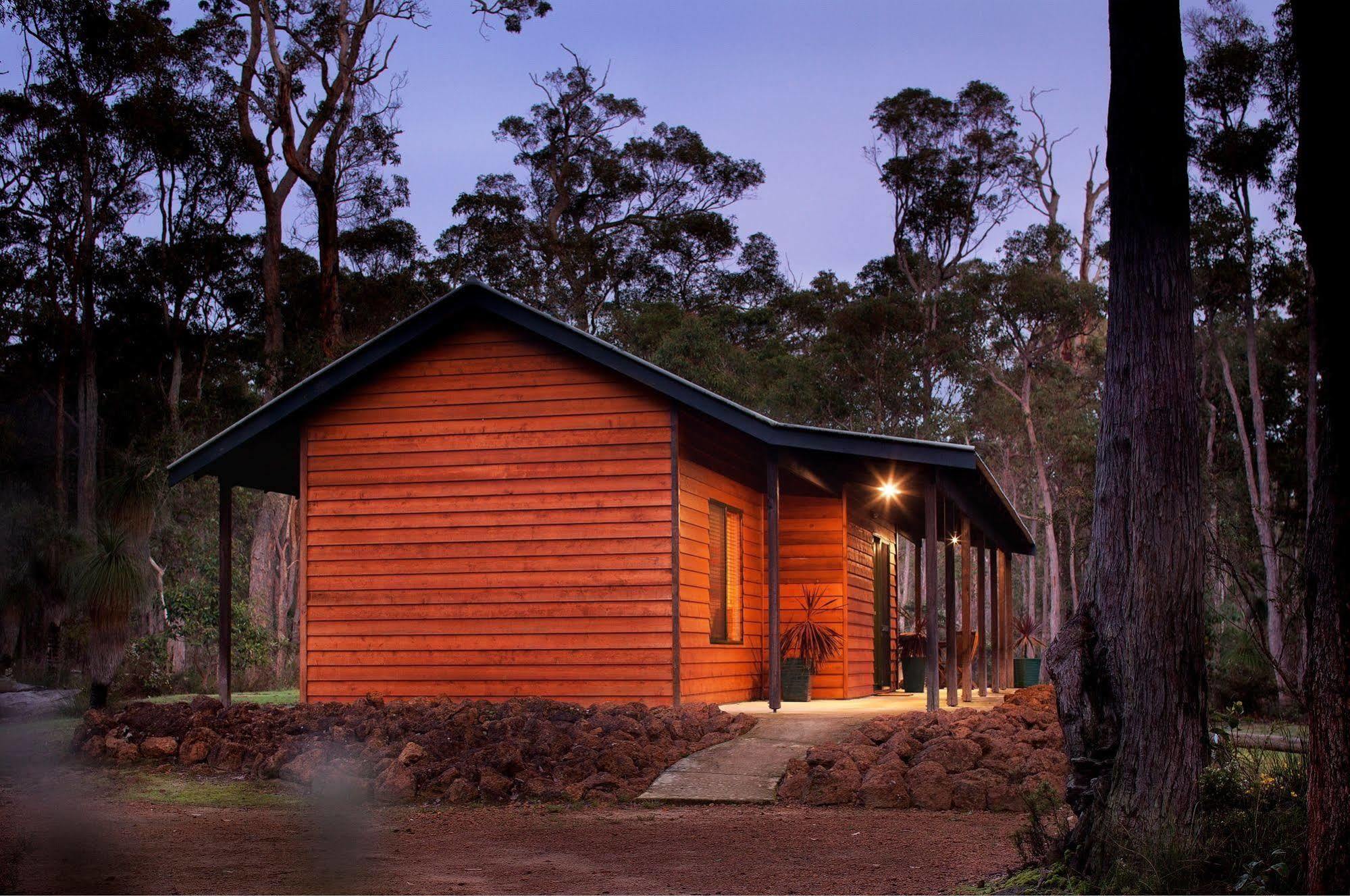 Island Brook Estate Winery And Chalets Маргарет-Ривер Экстерьер фото